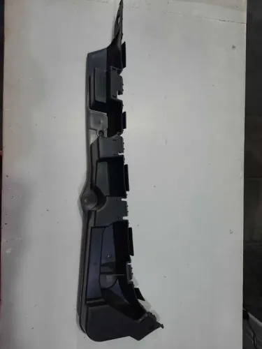 Suporte guia parachoque traseiro Renault Symbol 2009 a 2013