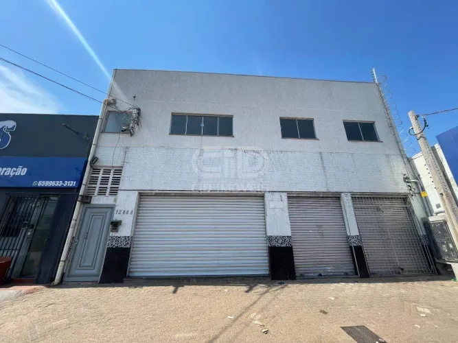 Loja ampla com mais de 80m² na Av. Carmindo de Campos