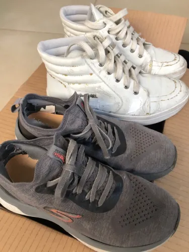 Tênis tamanho 35 dois pares