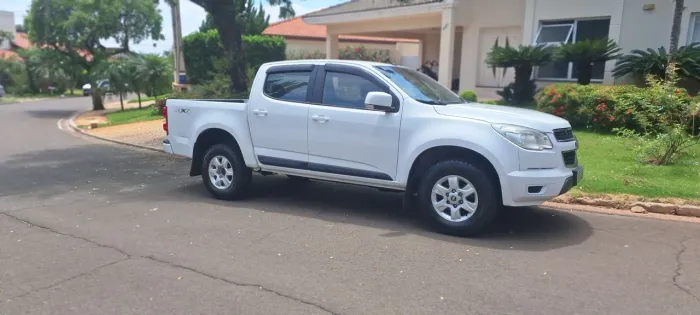Chevrolet S10 Pick-up LT 2.8 TDI 4X4 CD Diesel 2013