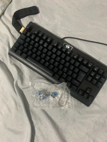 Teclado mecânico redragon dark avanger