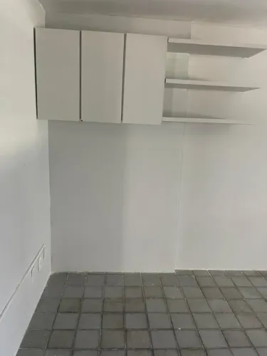 Alugo sala comercial, escritorio, 2000 c txs, rua Ernesto Paula