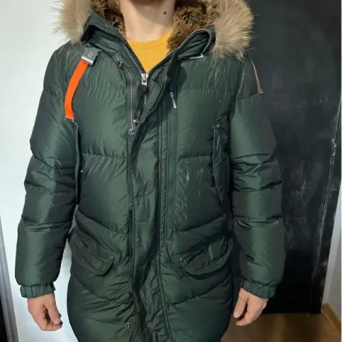 Casaco Parajumpers com capuz com pelos