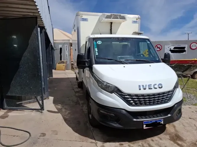 IVECO/DAILY 35-150 CS BAÚ FRIGORIFÍCO