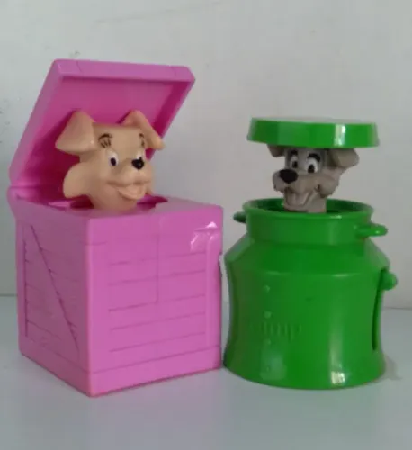 2 miniaturas do filme "A Dama e o Vagabundo"