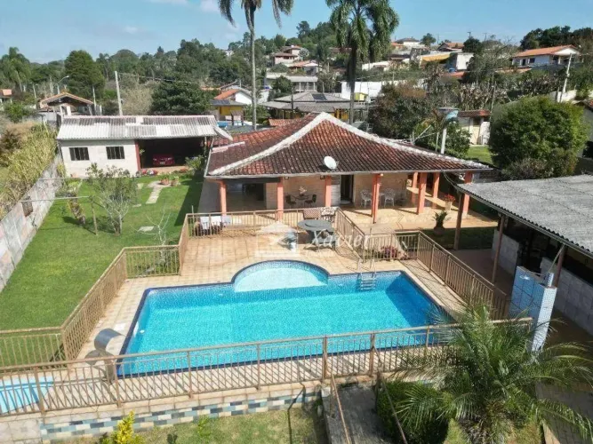 Chácara com 3 dormitórios à venda, 1300 m² por R$ 685.000,00 - Portal das Águas - Ibiúna/S