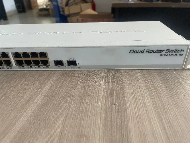 Switch MikroTik CSS326-24G-2S+RM