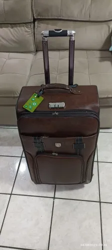 Mala grande de viagem em couro