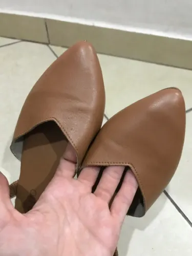 Sandália Slingback de Couro Marrom