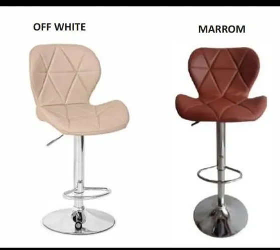 Banqueta marrom. / Off white