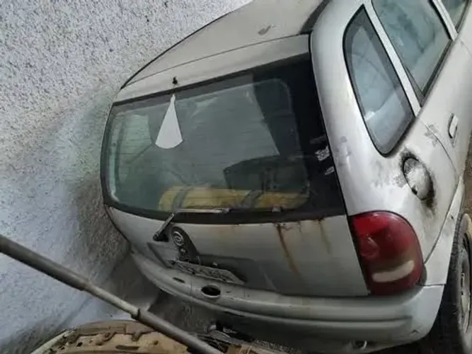 Peças Corsa 1.4 4 portas baixado