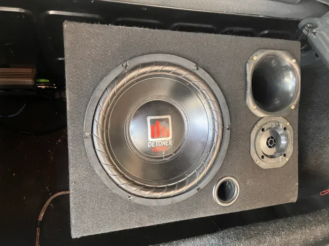 Caixa de som trio de 12