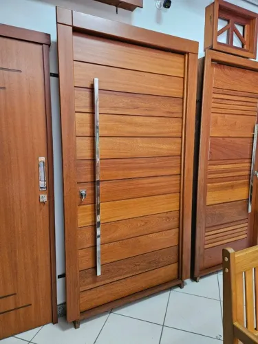 Portas de Madeira Maciça - Design Moderno arquitetura e qualidade Planeta portas