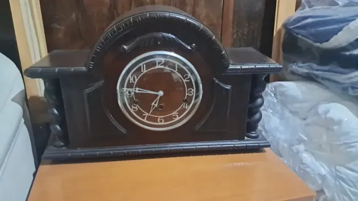 Relógio inglês de mesa antigo