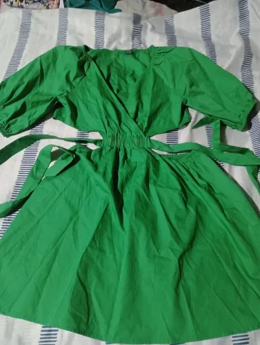 Vestido com Detalhes na cintura da Shein