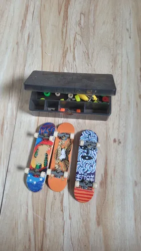 Tech deck skates