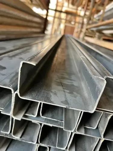 Ferragens para construção - Ferro e Aço - Metalon - U Enrijecido - Vergalhão - Tubo - Telh