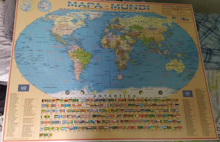 Quadro Mapa Mundi ou Mapa do Brasil