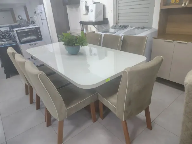 Mesa com 8 cadeiras  2.20 x 1.10 mts