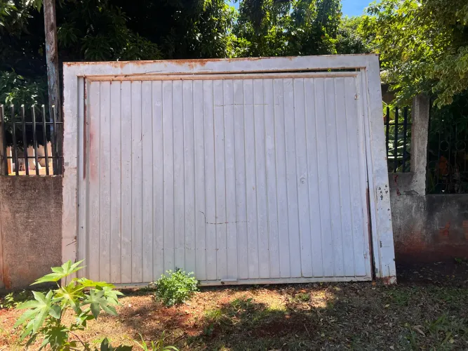 Portão de elevação com portão social