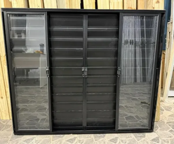 VENEZIANA 6 FOLHAS PRETO SEM GRADE - A PARTIR DE R$705