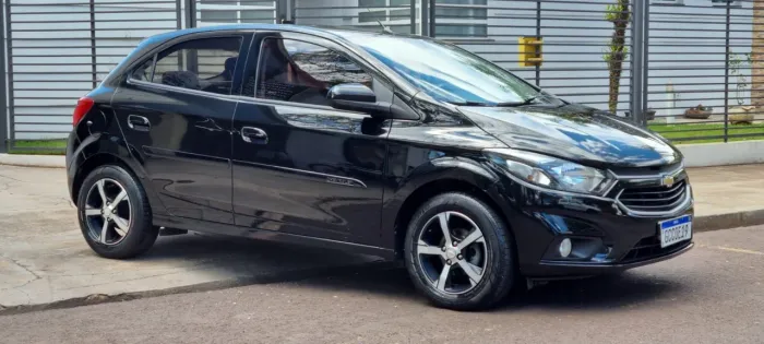Chevrolet Onix Hatch LT 1.0 8V Flex Mec. 4P 2017