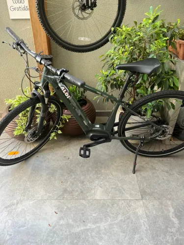 Caloi E-Bike City Tour - Bicicleta Elétrica