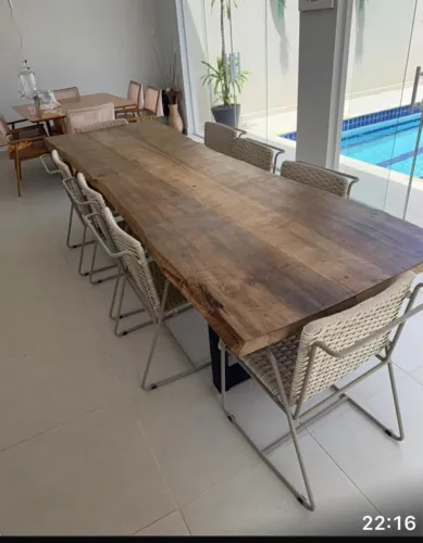 Mesa madeira maciça+08 cadeiras 