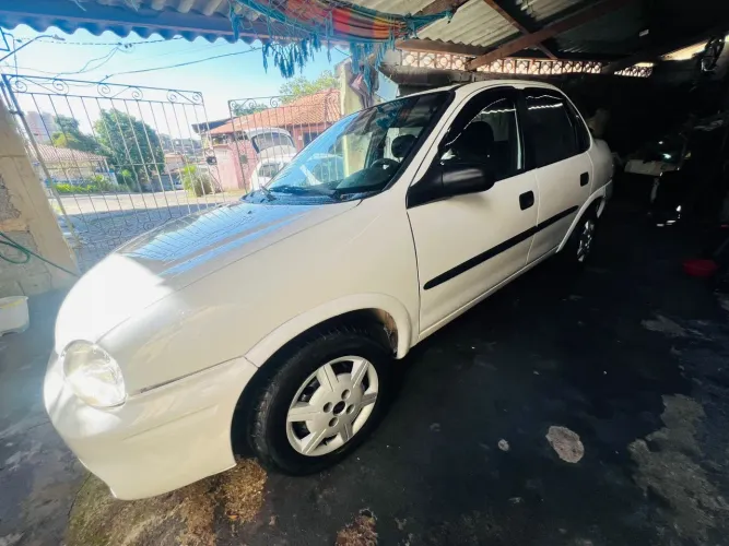 Chevrolet Corsa Sedan Super/ Classic 1.6 MPFI 8V 4 2004