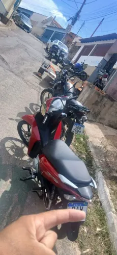 Vendo Biz 125 flex quitada, documento em dias, única dona.