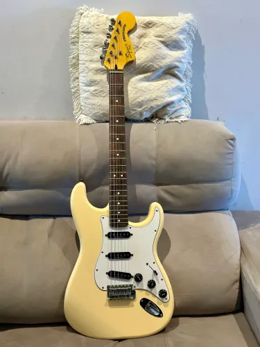 Guitarra Squier Fender Indonesia 