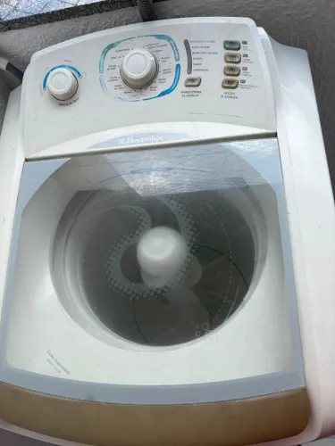 Doando máquina de lavar para conserto