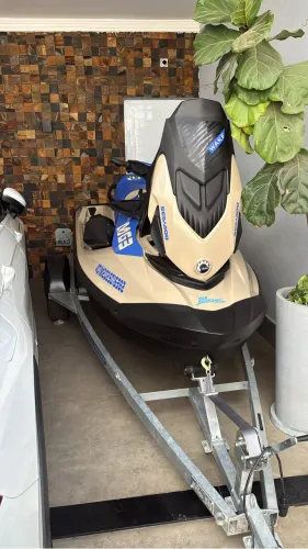 Jet ski seadoo Wake 170 2025
