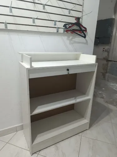 Balcão caixa para comércio
