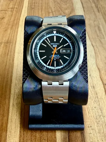 Relógio Seiko 5 Sports Diver UFO 6106-6430 - 1970