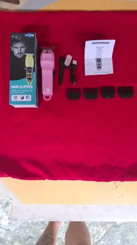 Máquina de barbear e cortar cabelo