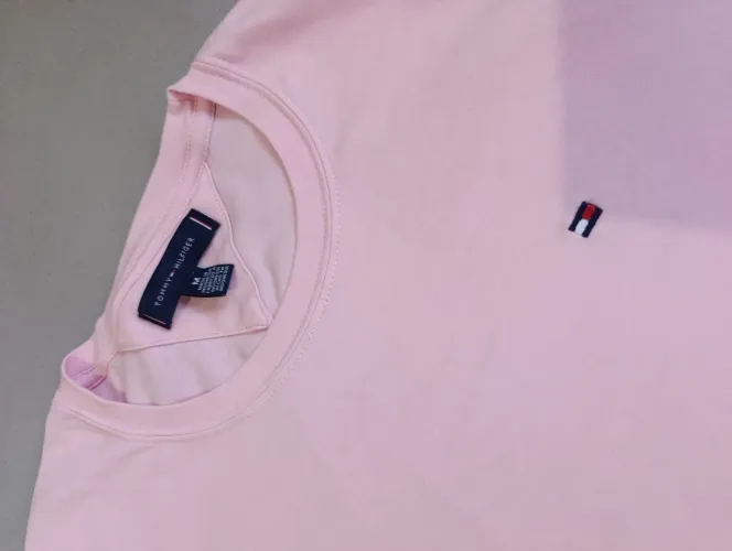 Camiseta Tommy Hilfiger Rosa Nova Tam M