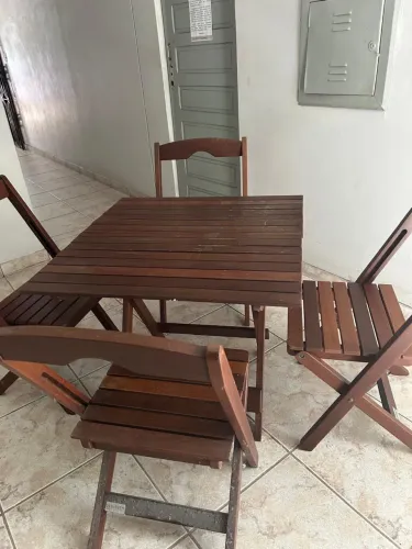 Conjunto mesa c/4 cadeiras fábrica USINAGEM