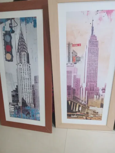 3 quadros em ótimo estado de uso.