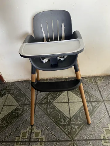 Vendo cadeira de alimentação burigotto