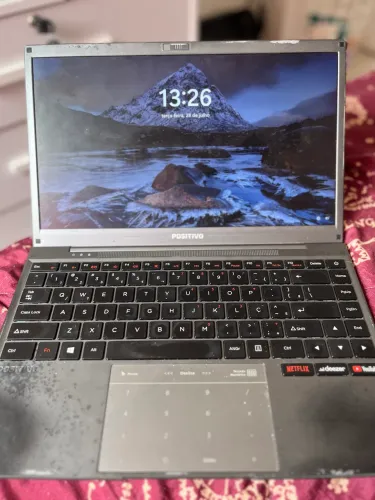 Notebook Positivo Motion C4128i Intel Celeron 4GB RAM 128GB Windows 11