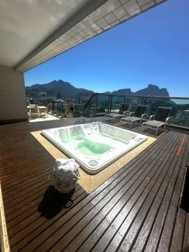 Costa Del Sol, cobertura duplex 350m2, 04 quartos, 03 vagas, excelente infraestrutura