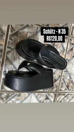 Sandália Schütz