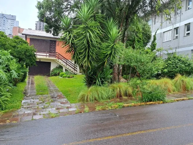 Inbox Imobiliária Vende Casa de 3 dormitórios no Bairro Humaitá em Bento Gonçalves