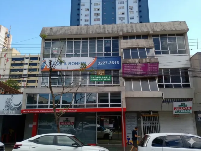 ALUGA SOBRELOJA COM 400m² NO CENTRO DE MARINGÁ | AV. DUQUE DE CAXIAS