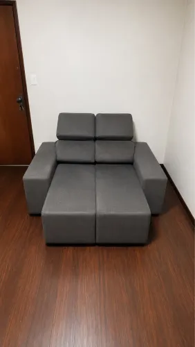 Sofá retrátil e reclinável 2 lugares - $990,00