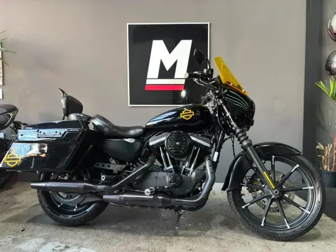 HARLEY-DAVIDSON SPORTSTER XL 883N IRON 2016 - Moto revisada - Repleta acessórios