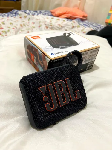 JBL go 4