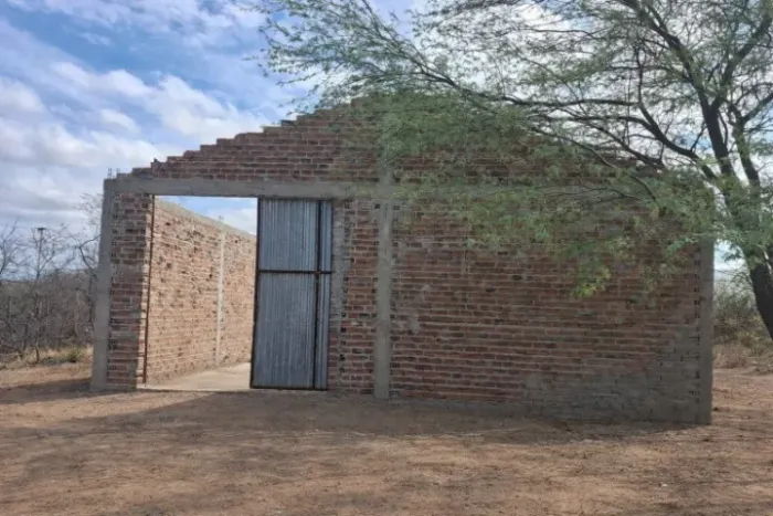 Vende-se chácara com 4 hectares na Comunidade Poço Redondo em Santa Luzia PB