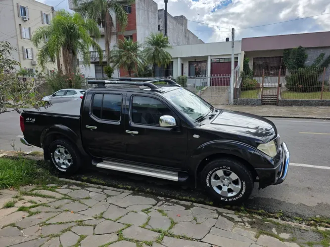 Nissan Frontier LE CD 4X4 2.5 TB Diesel Mec. 2009
